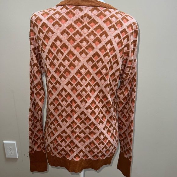 NWOT a new day Women's Crew Neck Retro Sweater in Pink and Brown Size Medium - Picture 3 of 4